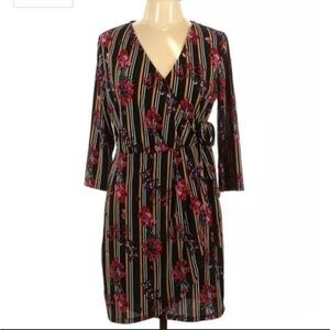 💰 Floral Faux Wrap V Neck Dress